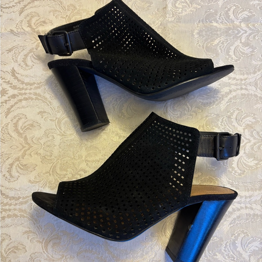 Tahari Margaret 2 Black Suede Slingback Heels